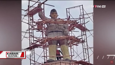 Tampak Lebih 'Chubby' Dari Aslinya, Patung Bung Karno di Banyuasin Menuai Kritik Netizen, Ternyata Segini Kisaran Biaya Pembuatannya