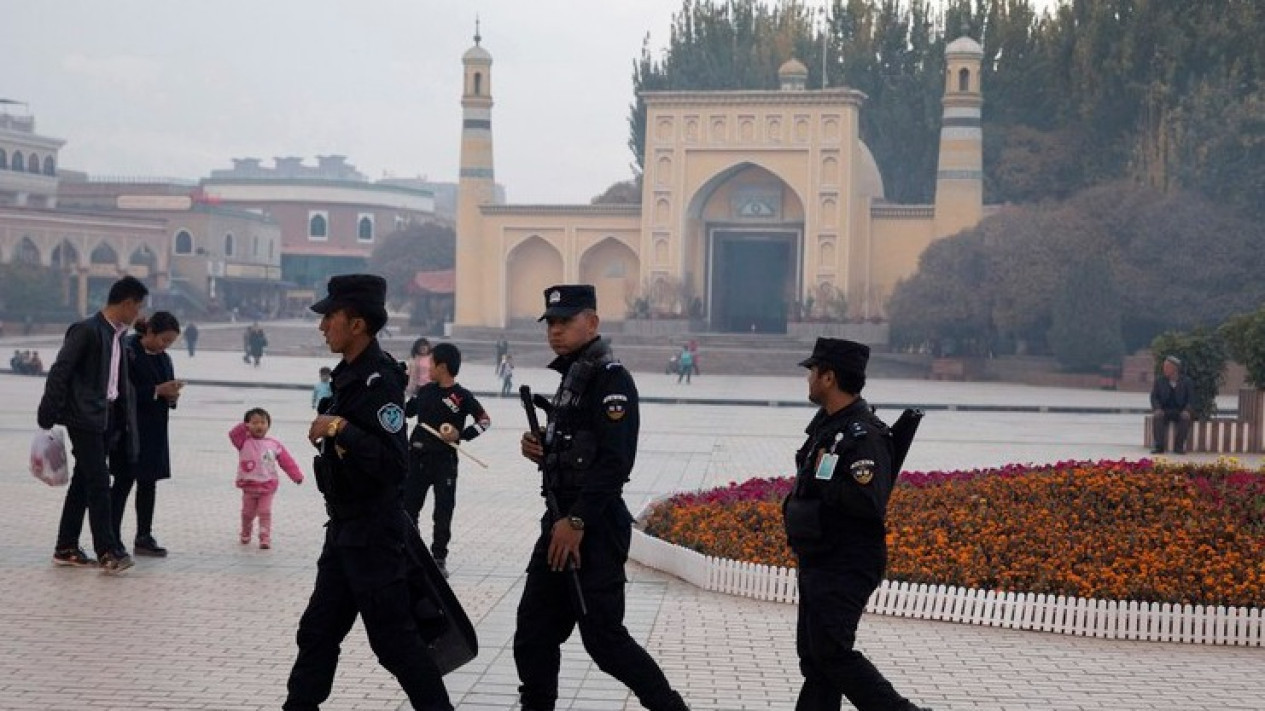Partai Komunis China Ingin Buat Al Quran Versi China, Gabungan Islam dan Konghucu
            - galeri foto