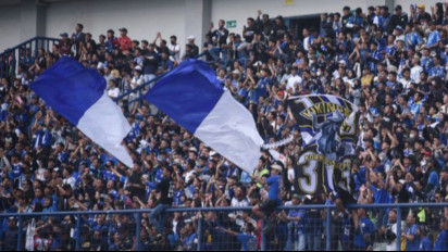 Turun Gunung, Yana Umar kembali Jadi Dirigen Viking Persib Club di Stadion