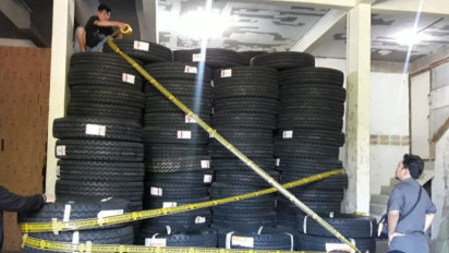 Kemendag Segel Ratusan Ban Mobil Tanpa Dokumen Lengkap di Pulau Bintan