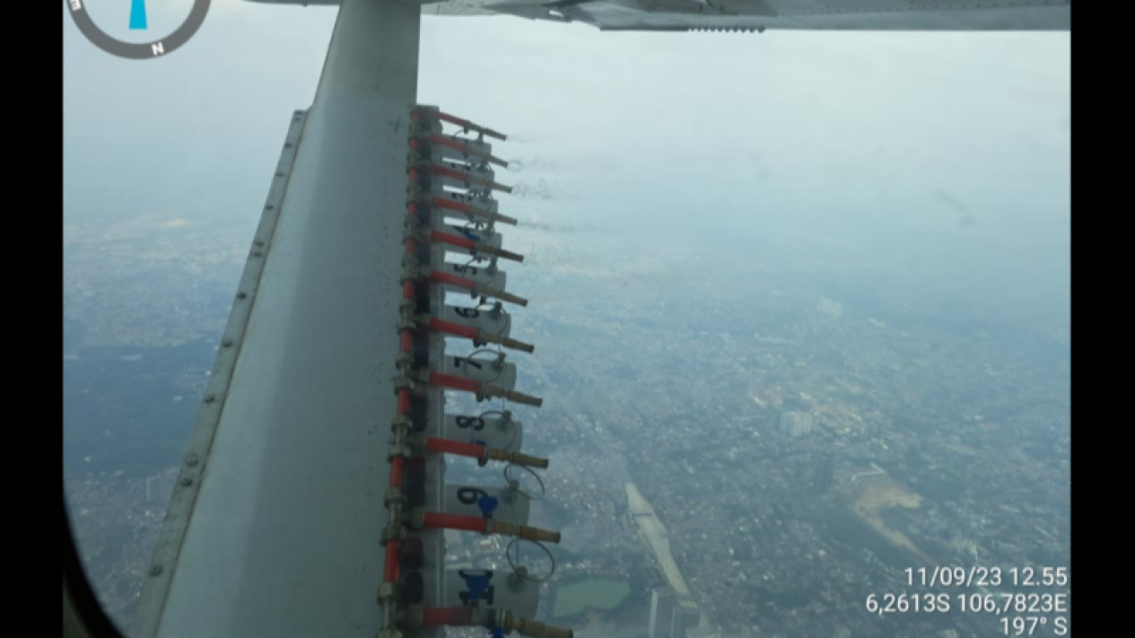 BRIN Sebut Operasi Modifikasi Cuaca Efektif Turunkan Indeks Polutan
            - galeri foto