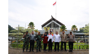 Kunjungi PLBN Entikong, Kepala BPIP Komitmen Perkuat Ideologi Pancasila di Perbatasan Negara