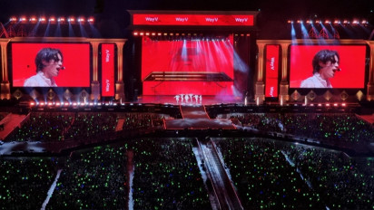 Semakin Melokal, WayV Tampilkan Lagu Indonesia di SMTOWN Jakarta Semalam