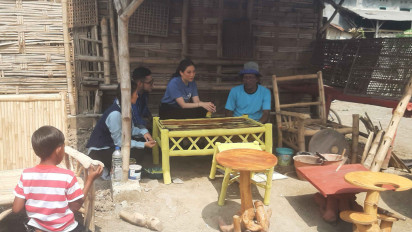 Wamenparekraf Ajak Mahasiswa dan Komunitas Perfilman Surabaya Praktik Syuting Bedah Rumah