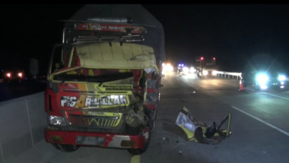 2 Truk Tabrakan di Tol Ngawi, 2 Tewas 2 Luka