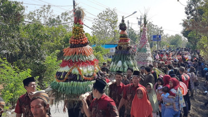 Warga Nglembu Boyolali Gelar Kirab Budaya Memperingati Haul Ki Ageng Singoprono