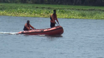 Seorang Pria Ceburkan Diri ke Sungai Brantas Jatikalen, Basarnas : Masih Proses Pencarian