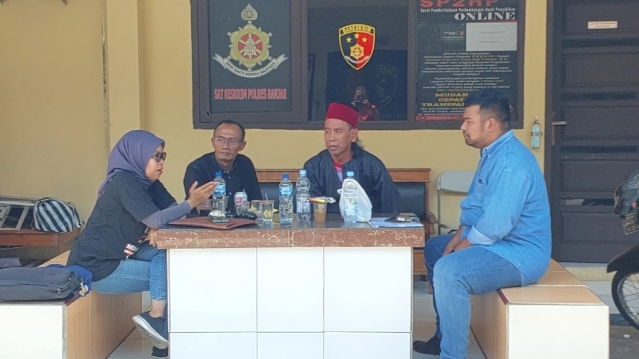 WN Amerika Serikat Bunuh Mertua : Polres Banjar Periksa Saksi Kunci, Pelaku Terancam Pasal Pembunuhan Berencana
            - galeri foto