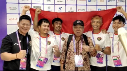 Momen Lucu Pak Bas Ketika Temani Atlet Menembak di Asian Games 2022