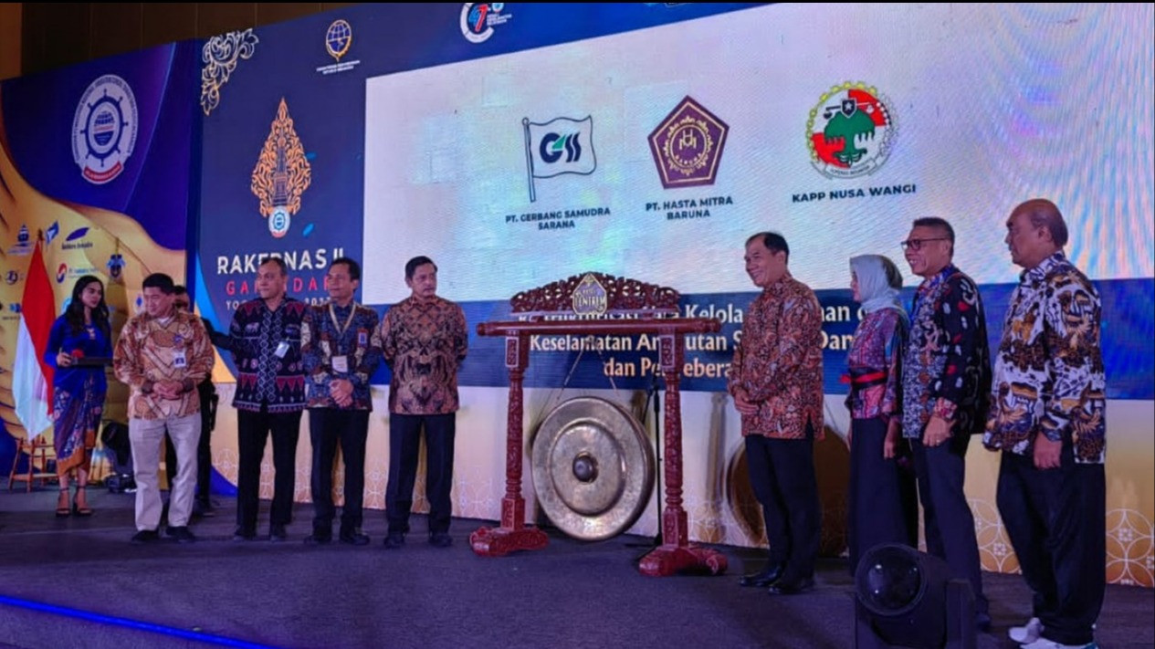 Peran Aktif GAPASDAP Diperlukan dalam Membangun Transportasi Penyeberangan Wilayah 3TP
            - galeri foto