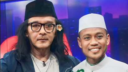 Sujiwo Tejo Minta Bujuk Dirinya Salat, Jawaban Ustaz Dasad Latif Ini Bikin Semua Terdiam