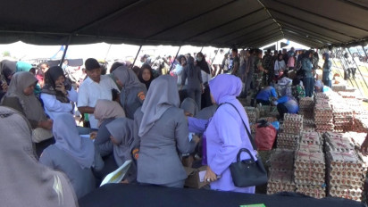 Bazar Sembako Murah TNI Kogabwilhan I Dipadati Warga di Tanjungpinang