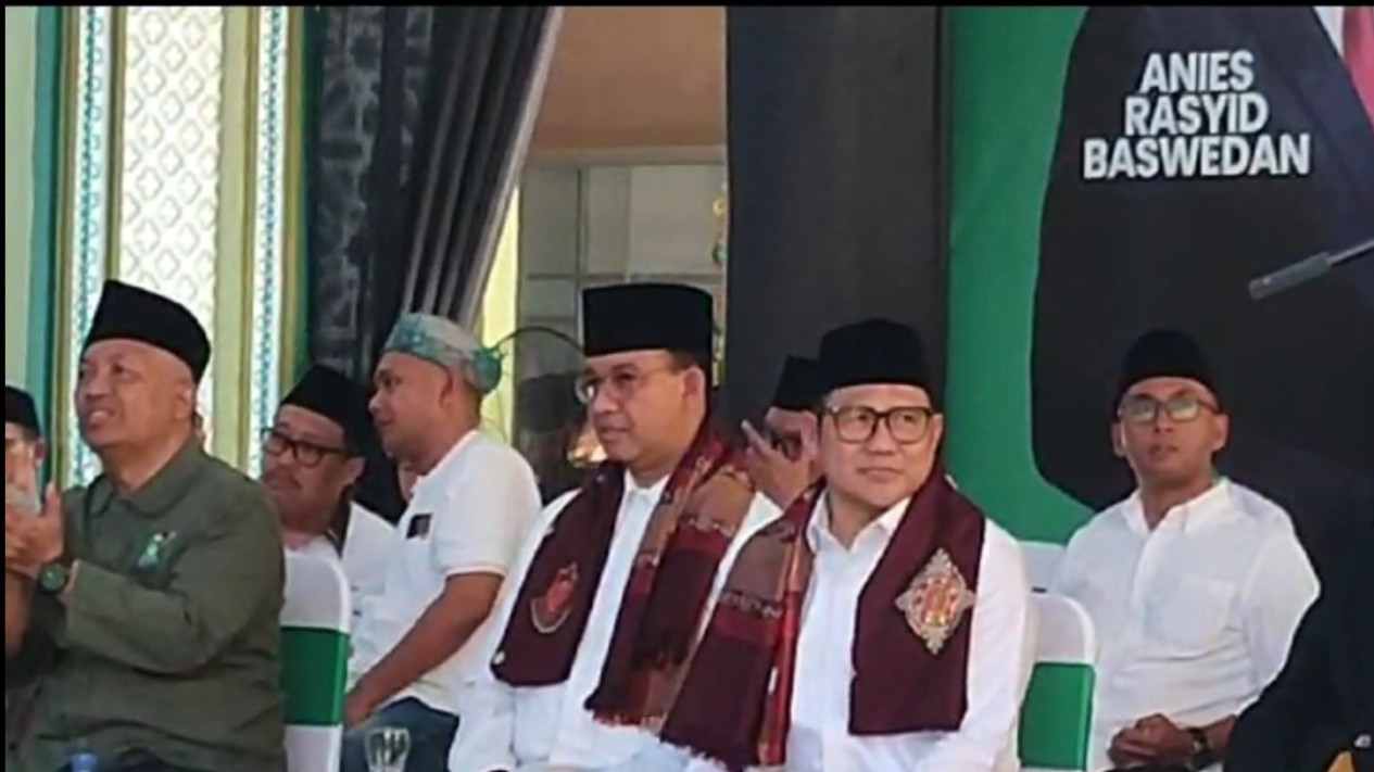 Safari Politik di Ponpes, Pasangan AMIN Mulai dari Banyuwangi
            - galeri foto