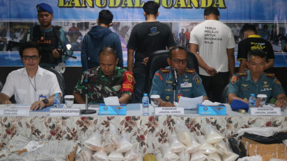 Empat Pelaku Penyelundupan Benih Lobster Diamankan Petugas Gabungan Bandara Internasional Juanda
