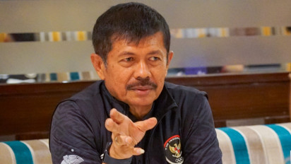 Momen Lucu Indra Sjafri Kena 2 Kali 'Prank' Wasit Saat Selebrasi Sujud di SEA Games 2023 dan Asian Games 2022