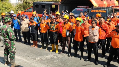 Kebakaran Hutan Gunung Lawu Meluas, 350 Personil Gabungan Dikerahkan Padamkan Api