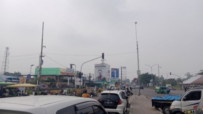 Udara di Riau Berkabut Asap Akibat Karhutla, Jarak Pandang  Sekitar 3 Kilometer