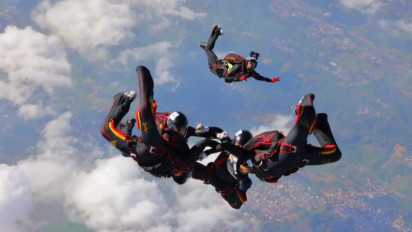 Kejurnas Kasau Cup Terjun Payung Free Fall 2023 di Malang Pecahkan Rekor Muri