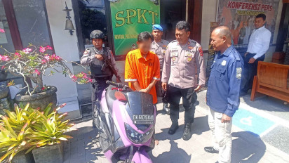 Tuntun Motor Curian di depan Polsek Denpasar Timur, Pelaku Berhasil Diamankan Polisi
