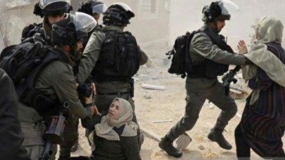 Ribuan Warga Palestina Protes Serbuan Warga Israel ke Al Aqsa