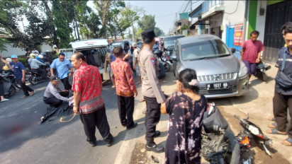 Gegara Hindari Etalase Terjatuh, Pemotor Tabrak Truk hingga Tewas di Pakisaji Malang