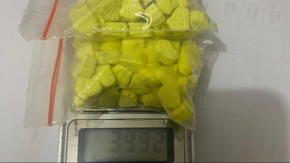 Polres Binjai Amankan 3 Pria dan Seorang Wanita Beserta 100 Butir Pil Ekstasi