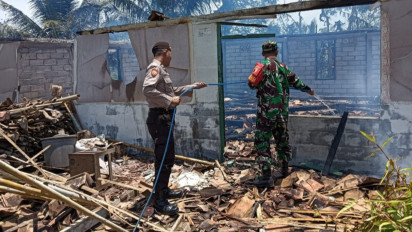 Ditinggal saat Memasak Air, Rumah Nenek 80 Tahun di Pacitan Ludes Terbakar