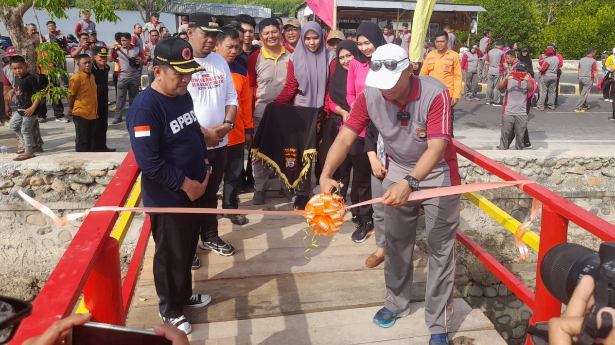 Cegah Insiden di Laut, Kapolres Palopo Dirikan Posko SAR
            - galeri foto