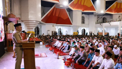 Ribuan Warga di Masjid 99 Kubah Bershalawat, Doakan Pemilu 2024 Damai