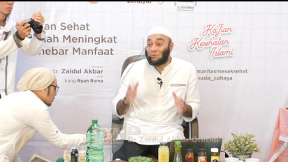 Walau Bikin Malu Dilihatin Orang, Ternyata Tiduran di Rumput Bagus Buat Kesehatan Kata dr Zaidul Akbar