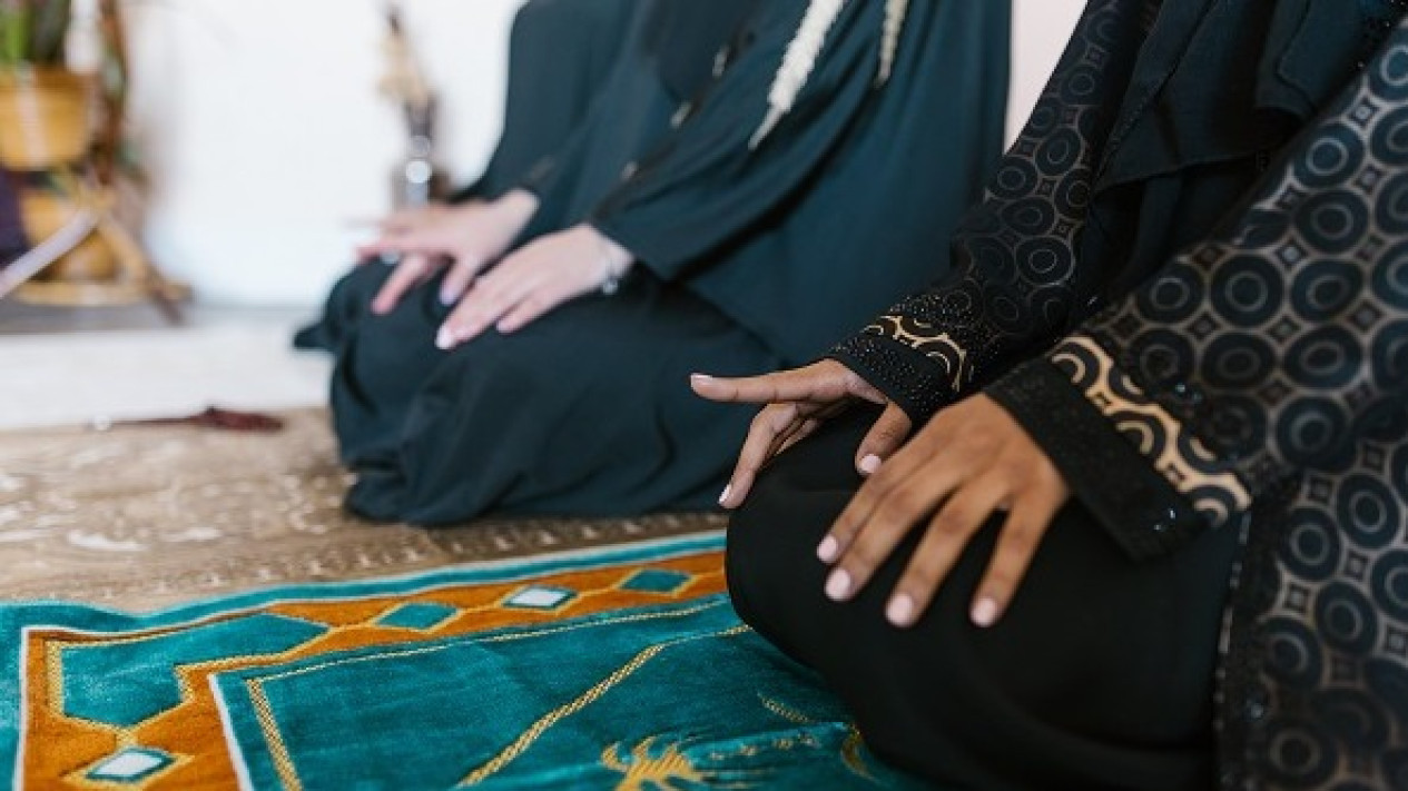 Walaupun Bangun Subuh Kesiangan, Ustaz Adi Hidayat Ingatkan Agar Tetap Lakukan Amalan Sunnah Ini: Keutamaannya Khusus!
            - galeri foto