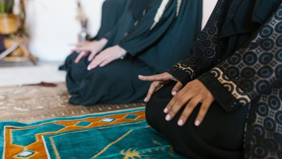 Walaupun Bangun Subuh Kesiangan, Ustaz Adi Hidayat Ingatkan Agar Tetap Lakukan Amalan Sunnah Ini: Keutamaannya Khusus!