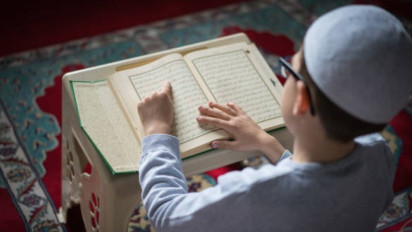 Bacaan Al-Qur'an surat Ali-Imran ayat 106-110 lengkap tulisan Arab, latin, dan artinya