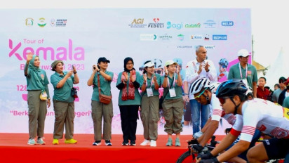 Ribuan Peserta Marakkan Tour of Kemala, Bupati Banyuwangi : Berkah Ekonomi bagi Warga