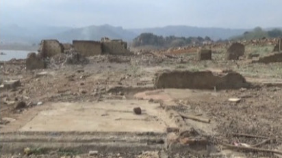 Waduk Jatigede Surut Akibat Kemarau Panjang, Permukiman yang Tenggelam Kembali Bermunculan