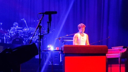 Story Telling Lagu We Don't Talk Anymore, Charlie Puth Bius Penonton Sampai Baper