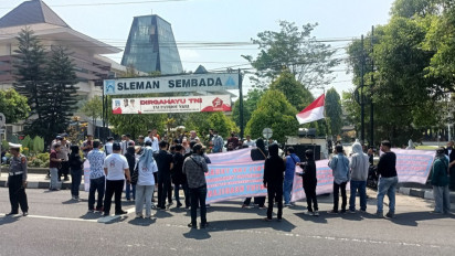 Korban Apartemen Malioboro City Geruduk Kantor Bupati Sleman, Tuntut Keluarkan Diskresi