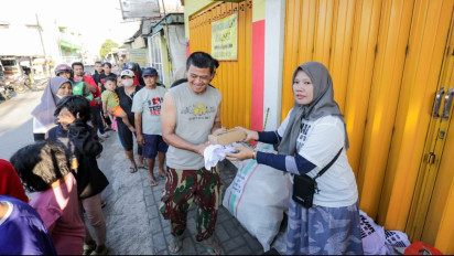 Kowarteg Ganjar Gelar Aksi Sosial, Warga Surabaya Berikan Respons Positif