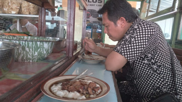Menjajal Kuliner Nusantara, Nikmatnya Bubur Brongkos Khas Sukorejo Kendal