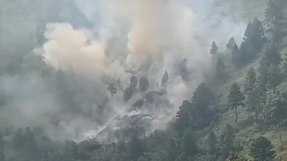 Piramida Toba di Kabupaten Humbang Hasundutan Terbakar