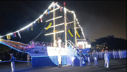 Susana Haru Warnai Pelepasan 53 Perwira Tinggi TNI AL di Surabaya