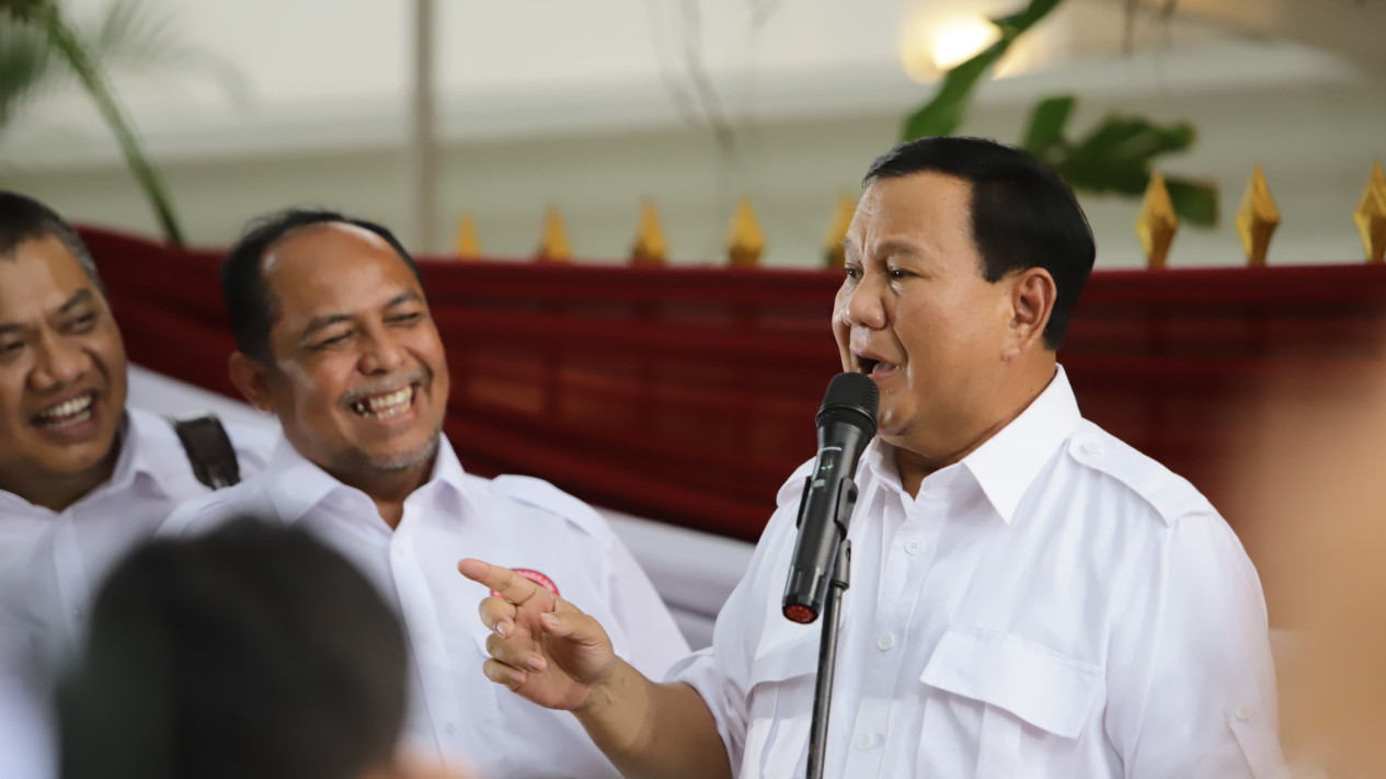Prabowo Terima Usulan Gibran Jadi Cawapres, Eks Aktifis 98 Beri Kritik Menohok
            - galeri foto