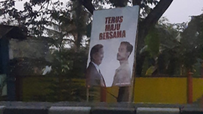 Spanduk Prabowo-Gibran Mulai Bermunculan di Indramayu
