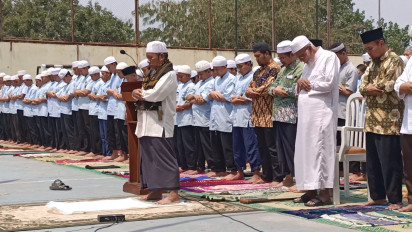 Kemarau Panjang, Ustad Abu Bakar Ba'asyir dan Santri Ponpes Ngruki Gelar Salat Istisqa Meminta Hujan