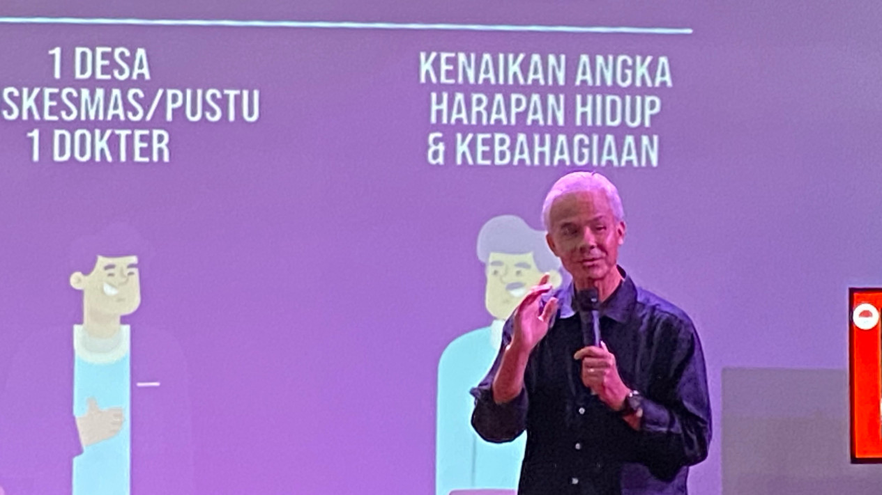 Ganjar Pranowo Heran Banyak Warga RI Berobat ke Singapura, Sindir Luhut?
            - galeri foto