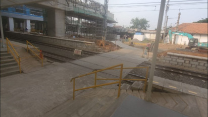 Pembangunan Stasiun Sentral Masuki Tahap Akhir Jalur Arus Penumpang di Stasiun Manggarai Diubah