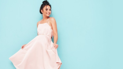 7 Rekomendasi Dress Cantik yang Bisa Membuatmu Tampil Anggun  