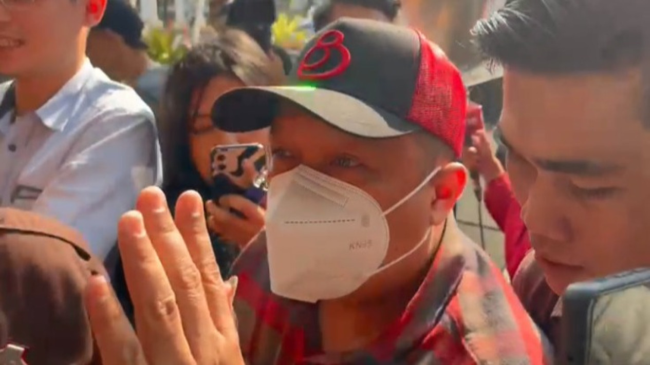 Tersangka Korupsi di Kementan Muhamad Hatta Penuhi Panggilan KPK Sebagai Tersangka
            - galeri foto