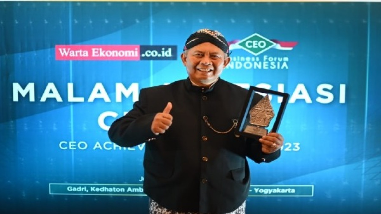 Dirut Bank BJB Yuddy Renaldi Raih Penghargaan Best Performance CEO 2023
            - galeri foto