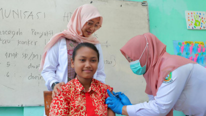 Cegah Kanker Serviks Sejak Dini, Sudah 83 Persen Siswa Putri di Banyuwangi Divaksin HPV